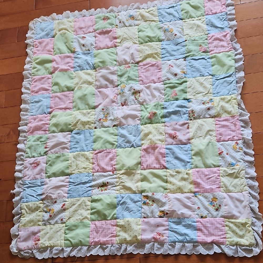Patchwork Pastel Quilt Baby Blanket 42" x 34" with Lace Trim.